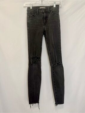 Madewell Black Distressed Skinny Jeans with Knee Rips